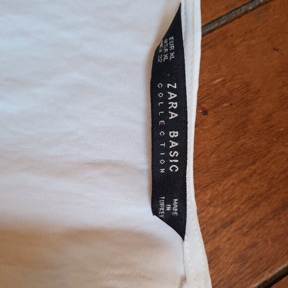 Zara Basic Satin Blouse White Long Sleeve Bell Sleeve SZ XL Keyhole Back Boho - Picture 6 of 6